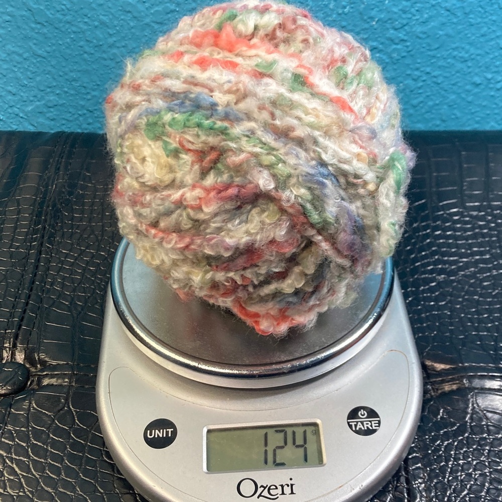 124g UNTAGGED‎ Homespun Like but VERY SOFT in Variegated Colors